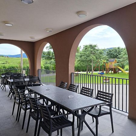 Posestvo Rouna - Winery And Apartments Vipava Ngoại thất bức ảnh